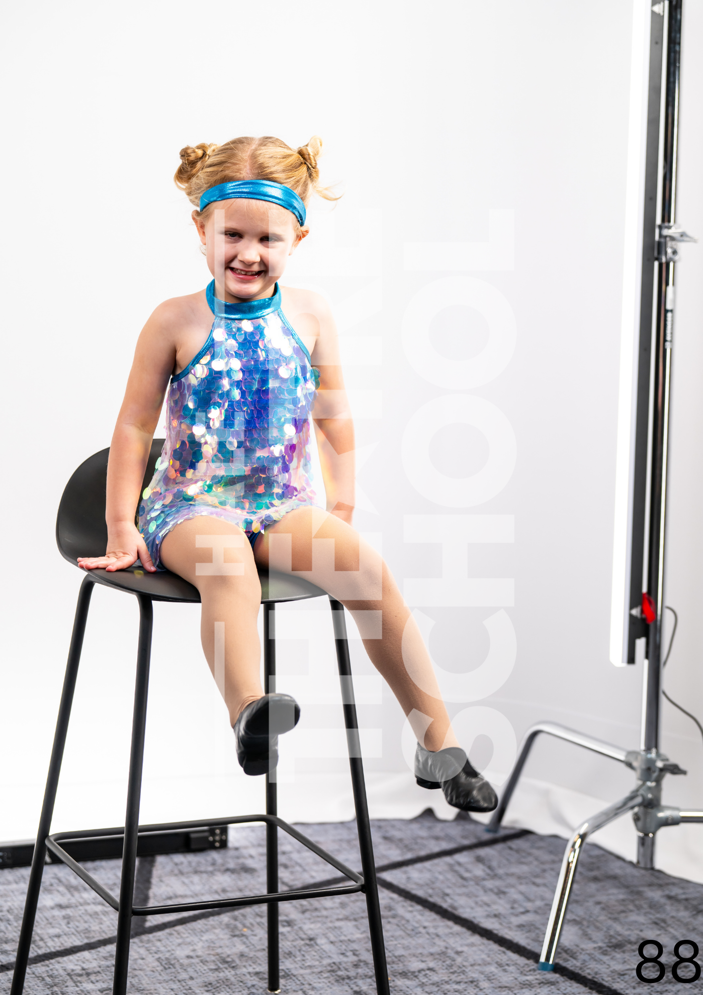 Show Portraits and Pictures